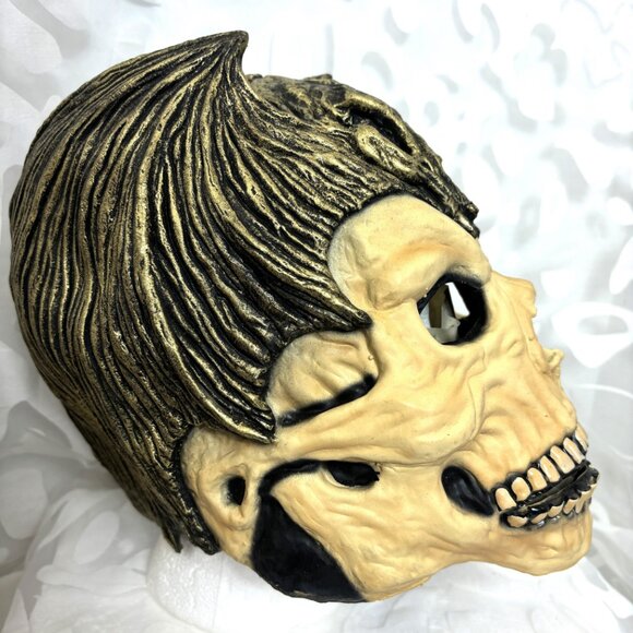 Demon Skull Gold Bat w/ wings Mask Illusions NWT Vintage 90’s - Picture 5 of 14